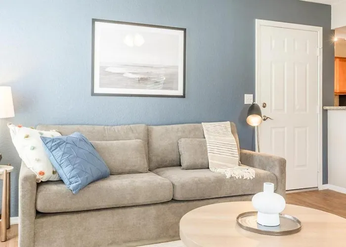 Landing - Modern With Amazing Amenities Apartment