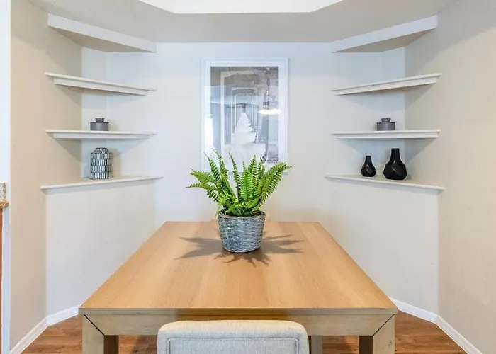 Landing - Modern With Amazing Amenities Apartment *