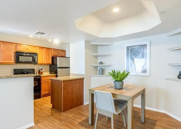 Landing - Modern With Amazing Amenities *
