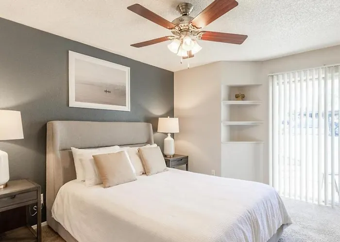 Apartment Landing - Modern With Amazing Amenities Scottsdale